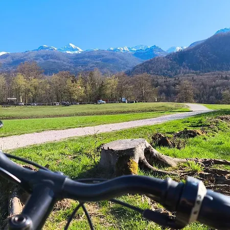 Fresh Romance By The River Дом отдыха